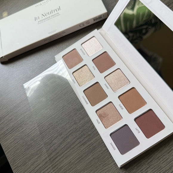 Wander Beauty In Neutral Eyeshadow Palette - Picture 4 of 7